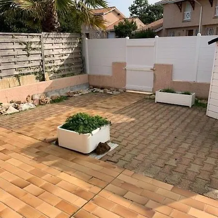 Duplex Classe 2 Etoiles Avec Parking Privatif Pour 6 Personnes *