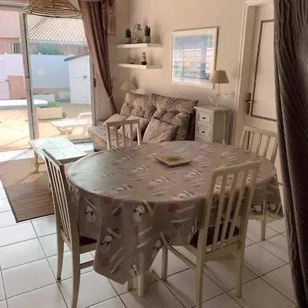 Duplex Classe 2 Etoiles Avec Parking Privatif Pour 6 Personnes