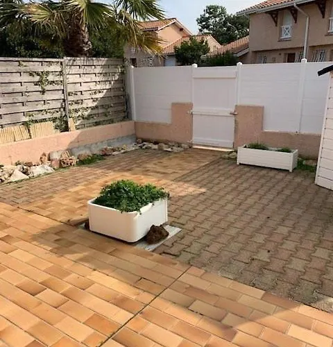 Duplex Classe 2 Etoiles Avec Parking Privatif Pour 6 Personnes *